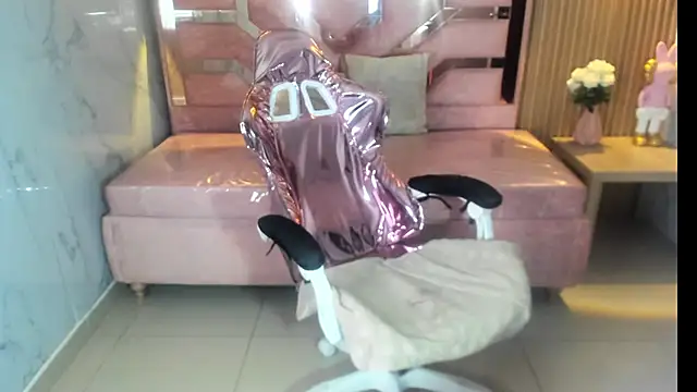 Snapshot of lili_conor_s chatting on March 11, 11:37 pm lili conor s online show from March 11, 11:37 pm