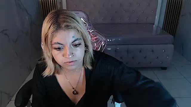 Snapshot of lili_conor_s chatting on March 22, 10:06 am lili conor s online show from March 22, 10:06 am