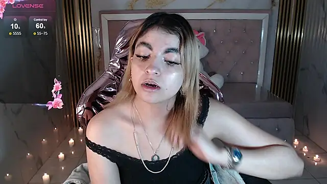 Snapshot of lili_conor_s chatting on September 17, 3:30 am lili conor s online show from September 17, 3:30 am