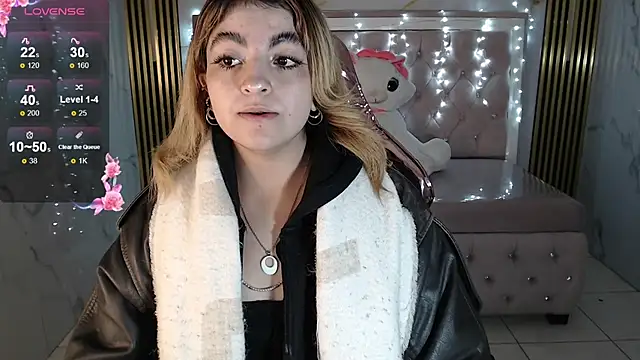 Snapshot of lili_conor_s chatting on September 21, 3:30 am lili conor s online show from September 21, 3:30 am