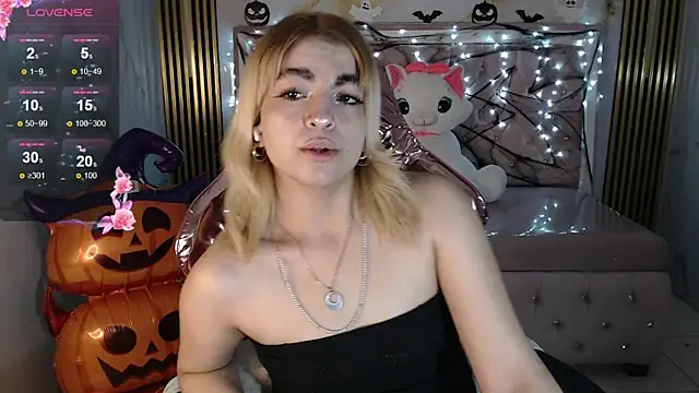 Snapshot of lili_conor_s chatting on October 10, 3:49 am lili conor s online show from October 10, 3:49 am