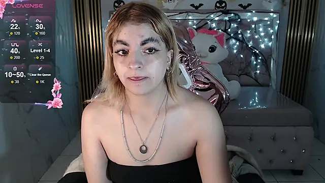 Snapshot of lili_conor_s chatting on October 15, 4:12 am lili conor s online show from October 15, 4:12 am