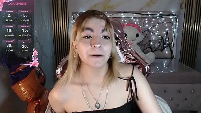 Snapshot of lili_conor_s chatting on October 16, 3:51 am lili conor s online show from October 16, 3:51 am