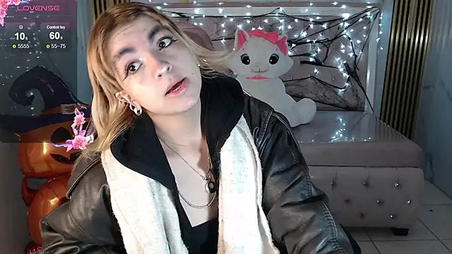 Snapshot of lili_conor_s chatting on October 21, 4:02 am lili conor s online show from October 21, 4:02 am