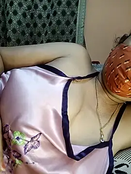 IND9876 online show from March 9, 5:06 pm