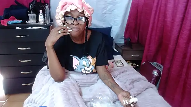 Snapshot of xxTatiannaxx chatting on October 31, 6:14 am xxTatiannaxx online show from October 31, 6:14 am