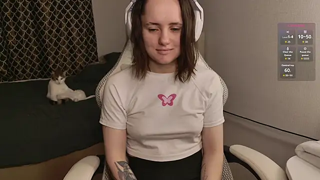 Luna Loveee online show from November 22, 4:11 am