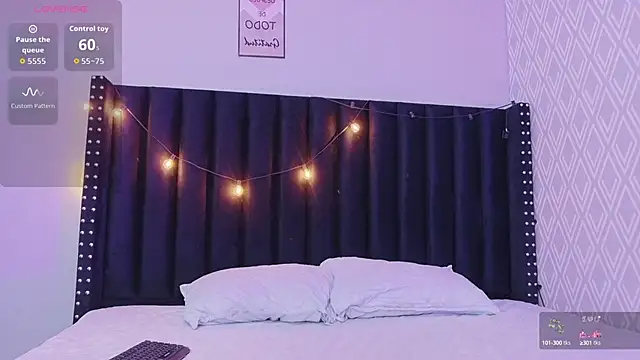 innocenthazel online show from October 9, 12:30 am