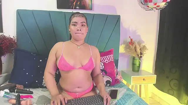 Snapshot of Mariana_star1 chatting on June 4, 4:18 am Mariana star1 online show from June 4, 4:18 am