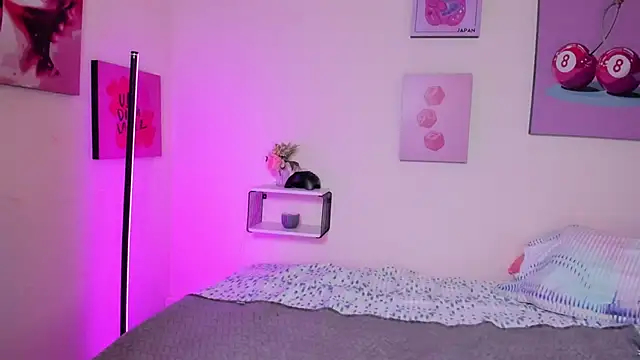 Snapshot of Selene_bennet chatting on January 16, 3:43 am Selene bennet online show from January 16, 3:43 am