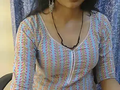 Cute Pihu01 online show from November 27, 4:42 pm