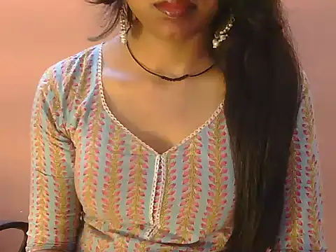 Cute Pihu01 online show from February 25, 6:06 pm