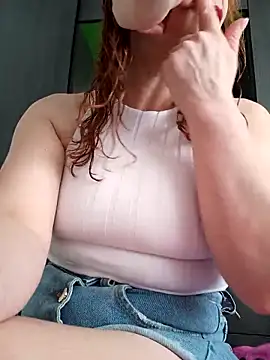 Snapshot of chanel-2025 chatting on October 8, 8:17 pm chanel-2025 online show from October 8, 8:17 pm