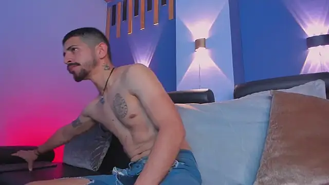 AlejandroStormm online show from October 31, 7:26 pm