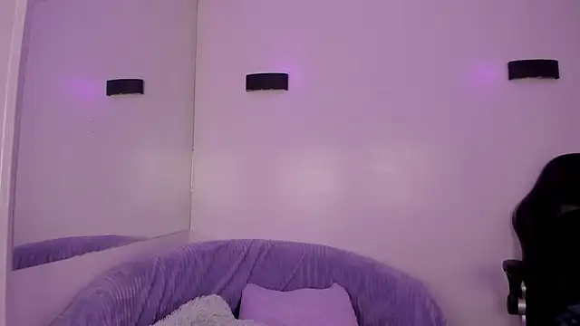 Anniie  Evans online show from September 24, 2:09 pm