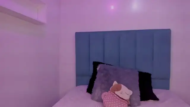 Anniie  Evans online show from October 6, 2:25 pm