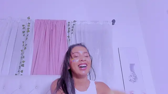 Emma lorense22 online show from March 21, 1:24 am