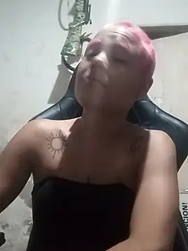 Snapshot of LA_SRA_M_ chatting on February 25, 10:07 pm LA SRA M online show from February 25, 10:07 pm