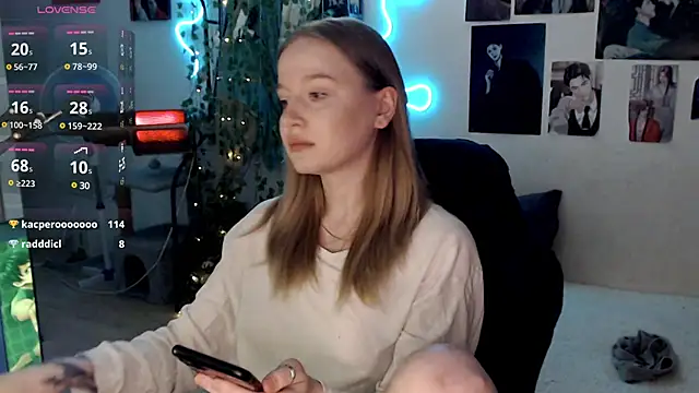 Snapshot of lissallor_ chatting on March 5, 12:33 pm lissallor  online show from March 5, 12:33 pm
