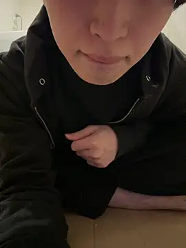 Snapshot of aoa131 chatting on February 20, 7:12 am aoa131 online show from February 20, 7:12 am