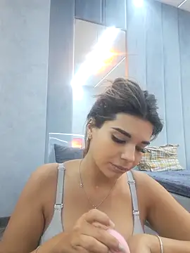 Bella Posh online show from October 14, 7:20 am