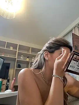 Bella Posh online show from December 20, 6:31 am