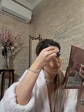 Snapshot of Bella_Posh chatting on February 11, 7:46 am Bella Posh online show from February 11, 7:46 am