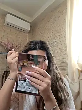 Snapshot of Bella_Posh chatting on February 23, 7:50 am Bella Posh online show from February 23, 7:50 am