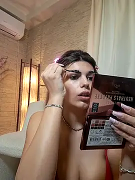 Snapshot of Bella_Posh chatting on February 26, 3:55 pm Bella Posh online show from February 26, 3:55 pm