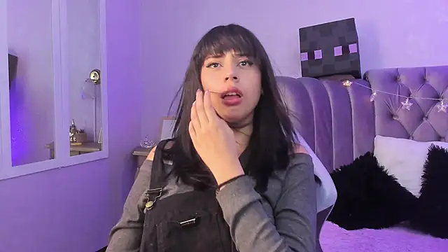 Seren Bleck online show from November 4, 3:05 am