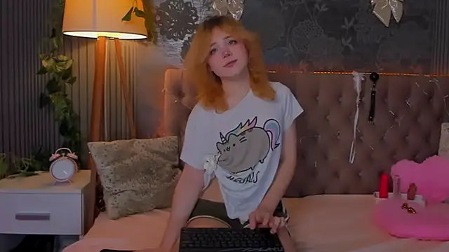 EmilyAngells online show from December 22, 6:43 am