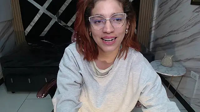 Snapshot of Angeles_v chatting on March 7, 2:04 am Angeles v online show from March 7, 2:04 am