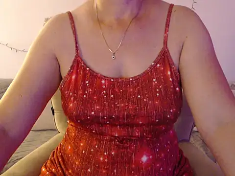 Snapshot of YourfantasyGiuly chatting on June 25, 6:51 am YourfantasyGiuly online show from June 25, 6:51 am