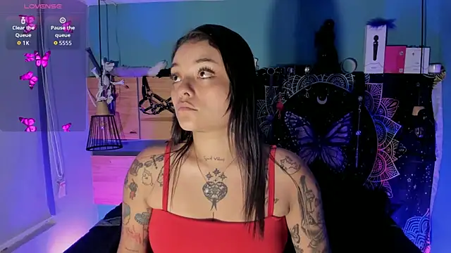 ChloeAllennn online show from May 24, 4:23 pm
