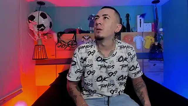 Snapshot of ChloeAllennn chatting on June 30, 11:22 am ChloeAllennn online show from June 30, 11:22 am