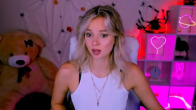 melissa richardson online show from October 16, 4:30 pm