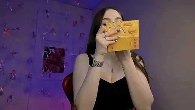 hazel sullivan online show from March 28, 8:47 am