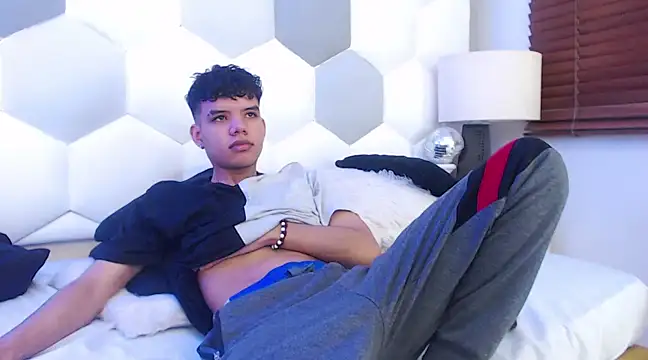 Axel Forte online show from March 8, 1:03 pm