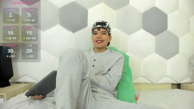 Axel Forte online show from October 27, 1:48 pm