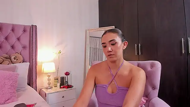 Snapshot of natashaleightt chatting on February 12, 2:06 am natashaleightt online show from February 12, 2:06 am