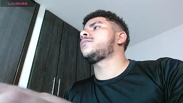 Snapshot of Javier_Hot27 chatting on February 1, 3:38 am Javier Hot27 online show from February 1, 3:38 am