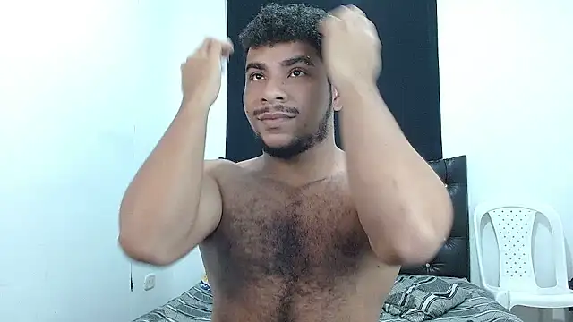 Snapshot of Javier_Hot27 chatting on February 19, 10:06 pm Javier Hot27 online show from February 19, 10:06 pm