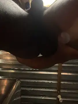 Snapshot of BttmGuy01 chatting on October 18, 1:23 pm BttmGuy01 online show from October 18, 1:23 pm