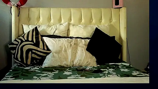 Snapshot of ebonylover1 chatting on March 3, 7:47 am ebonylover1 online show from March 3, 7:47 am