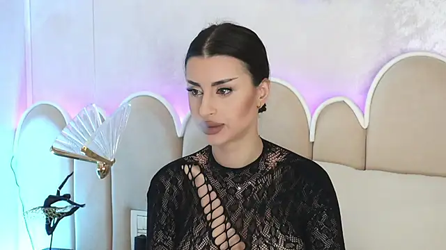 Alice Voss online show from December 3, 6:32 am