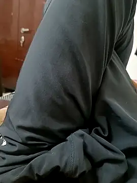 Snapshot of Delhi_BoyBigcock chatting on February 23, 8:17 am Delhi BoyBigcock online show from February 23, 8:17 am