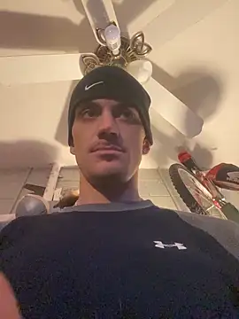 Polaroid White online show from November 15, 3:04 am