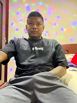 Snapshot of Saipuer31 chatting on December 15, 12:37 am Saipuer31 online show from December 15, 12:37 am