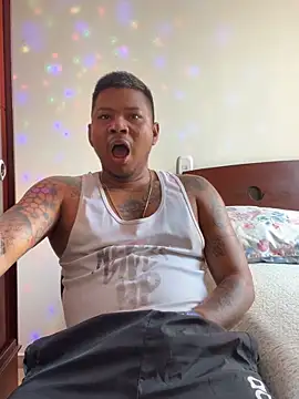 Snapshot of Saipuer31 chatting on December 15, 5:06 pm Saipuer31 online show from December 15, 5:06 pm