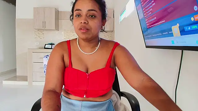 Snapshot of tatiana_10 chatting on February 26, 7:49 pm tatiana 10 online show from February 26, 7:49 pm